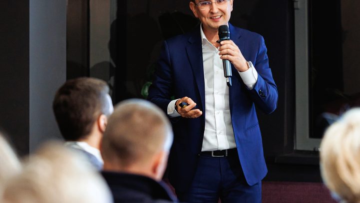 АНП ЗЕНИТ и деловое сообщество CLUBFIRST собрали гостей на встречу с острой, но жизненной темой: «Брачно-семейные войны: как не оказаться на „золотом дне“»